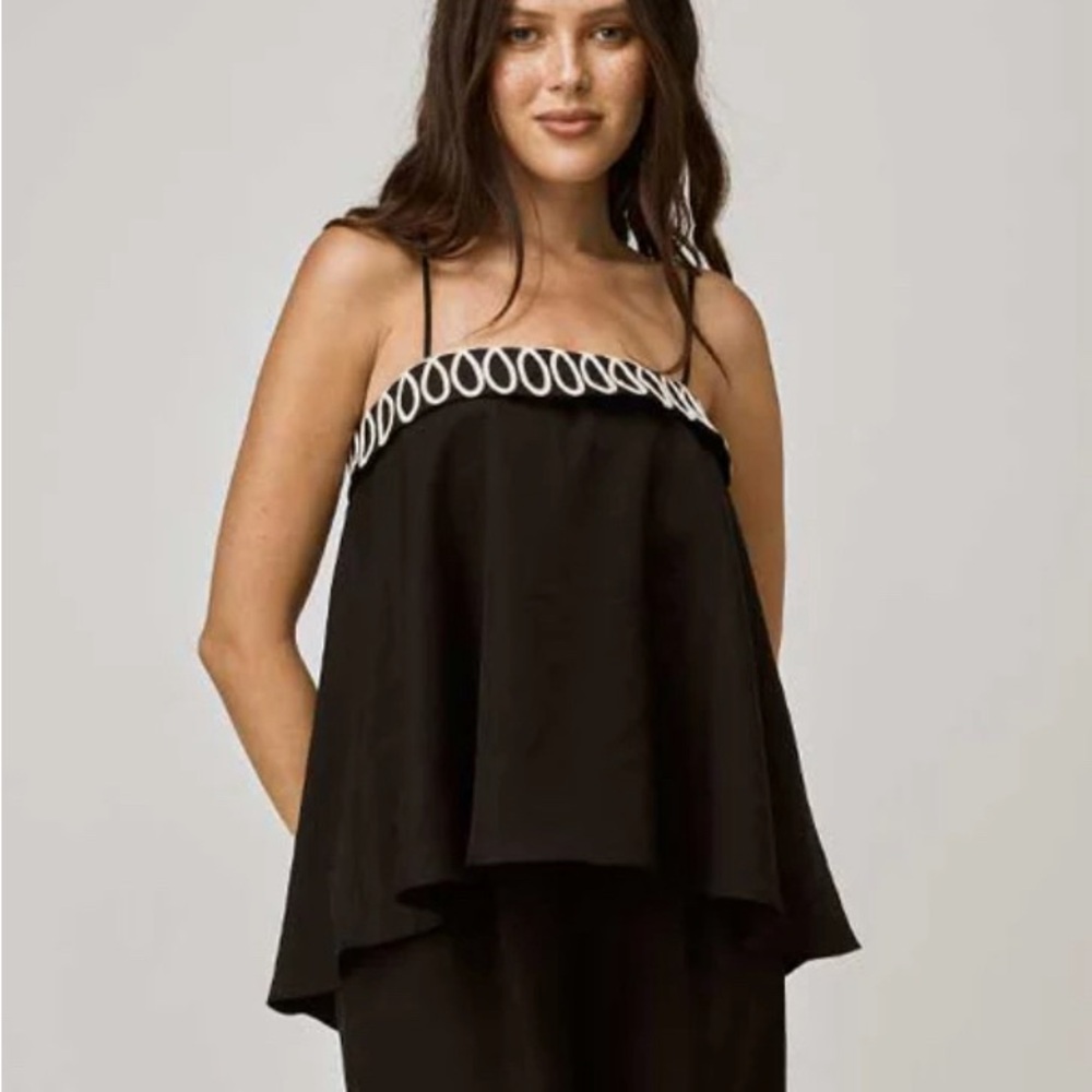 Mon Renn Top - NWT - size medium